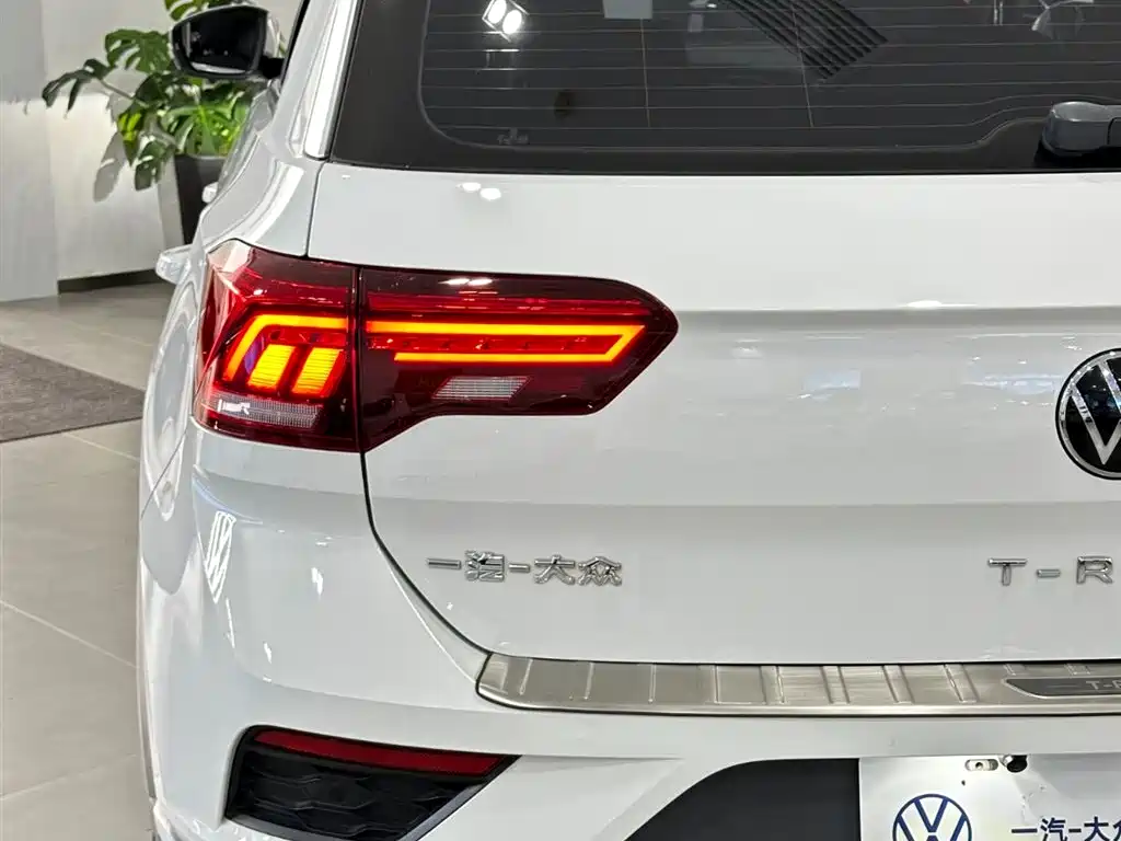 Volkswagen T-Roc — миниатюра 15