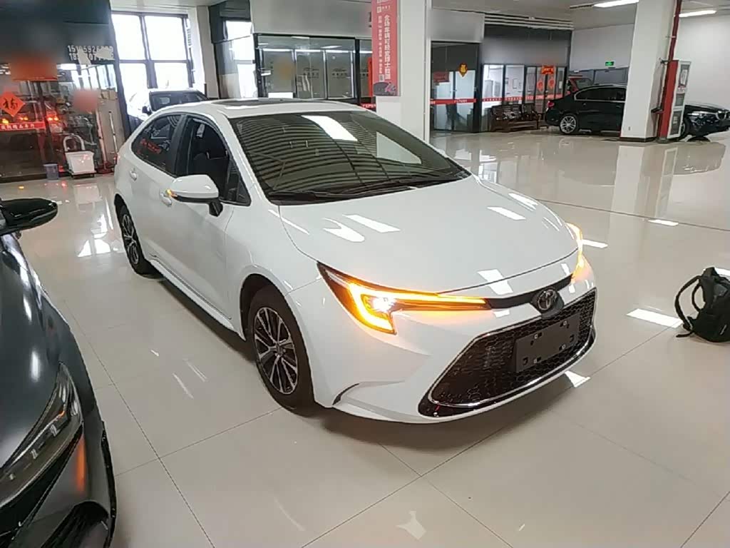 Toyota Levin 1.2 л 2024 г. Белый, пробег 12800 км