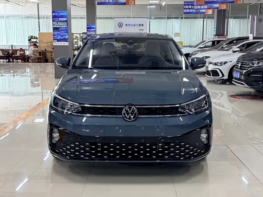 Volkswagen Lavida — миниатюра 2