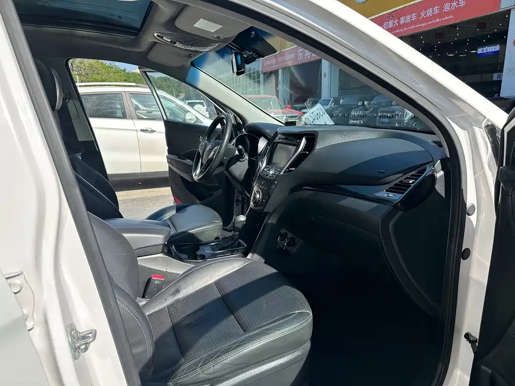 Hyundai Santa Fe (Import) — миниатюра 13