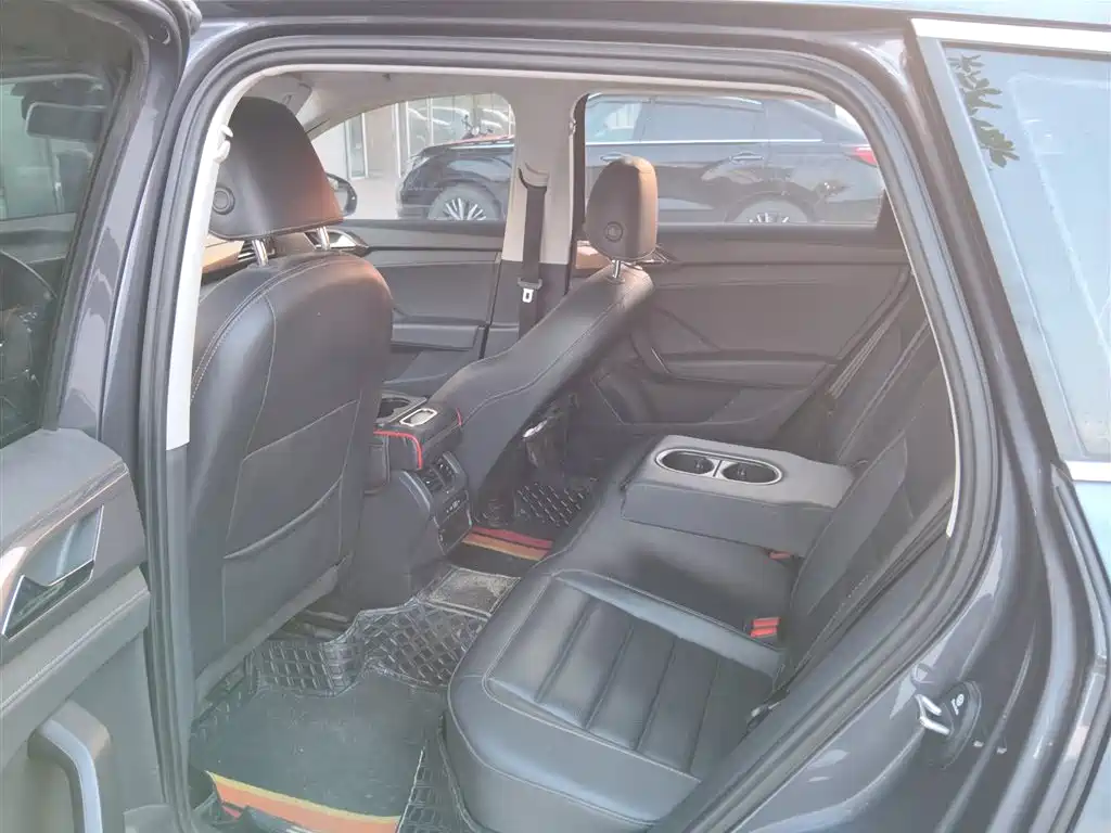 Volkswagen Tharu — миниатюра 5