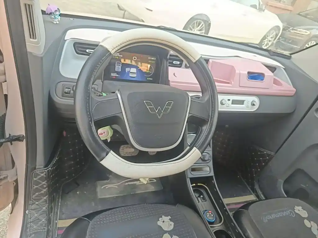 Wuling MINIEV — миниатюра 11