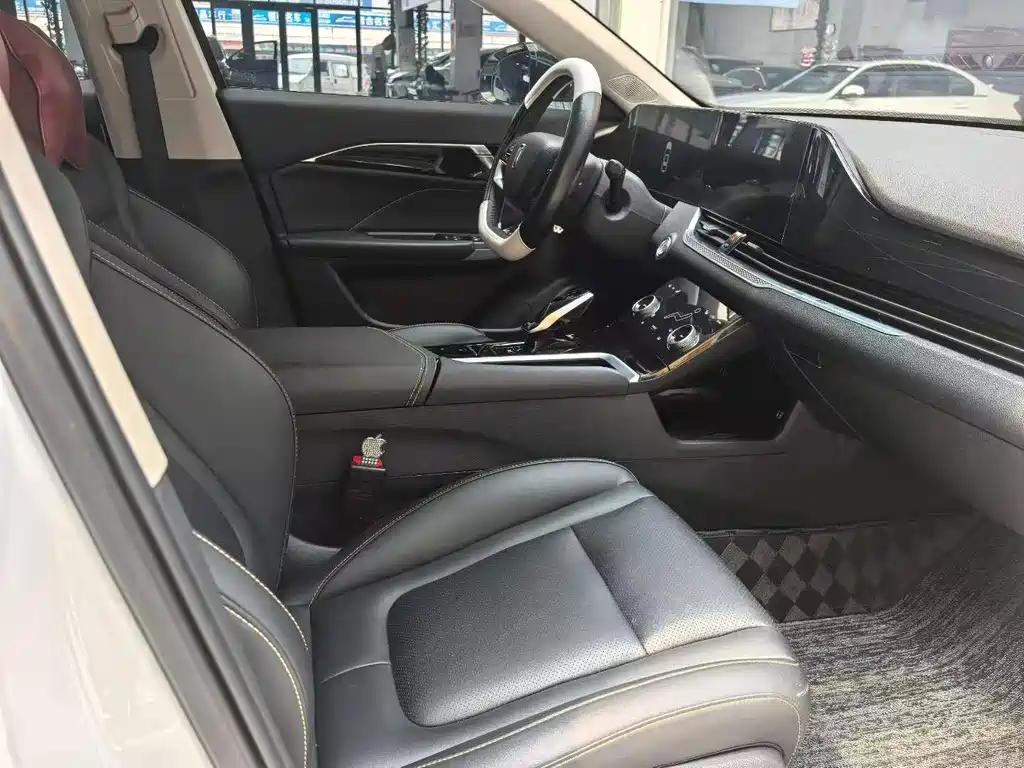 Bestune B70 2022 2.0T AT