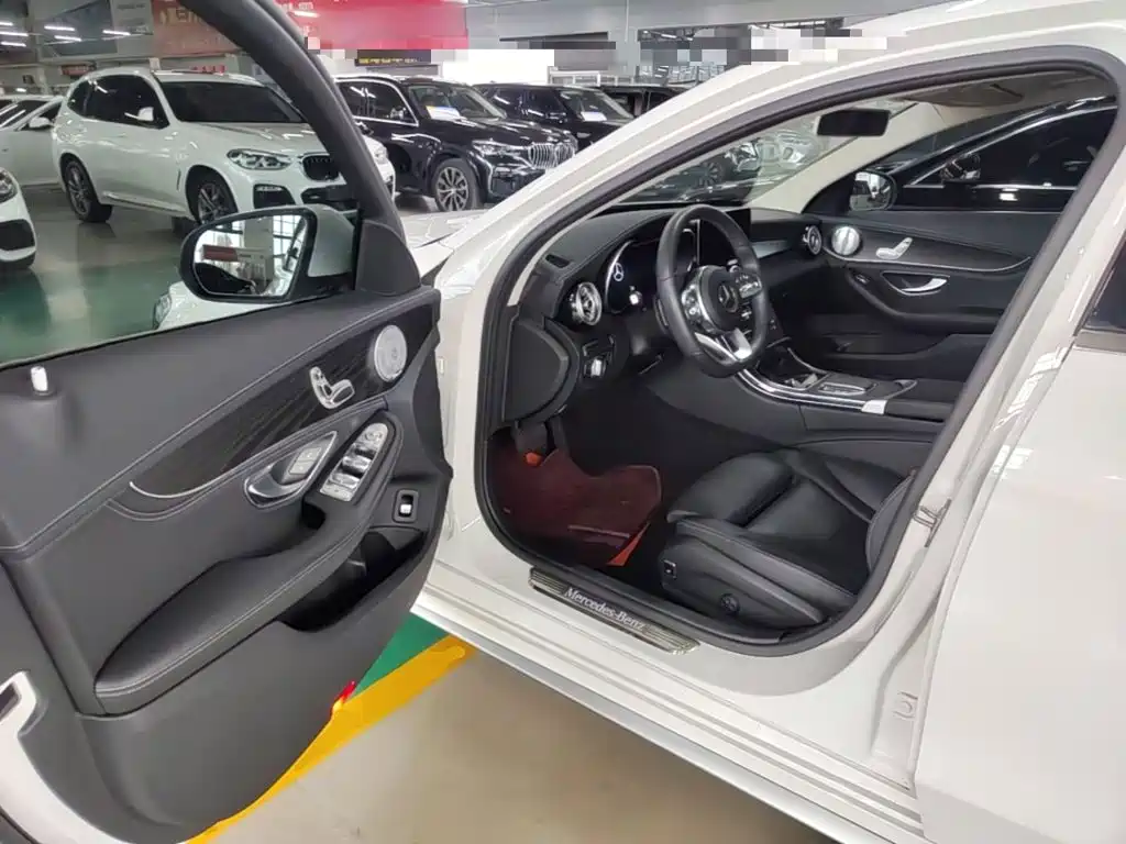 Mercedes-Benz C-Class — миниатюра 16