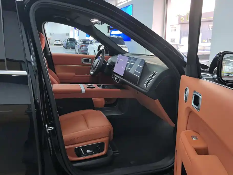 Li Auto Li L8 — миниатюра 8