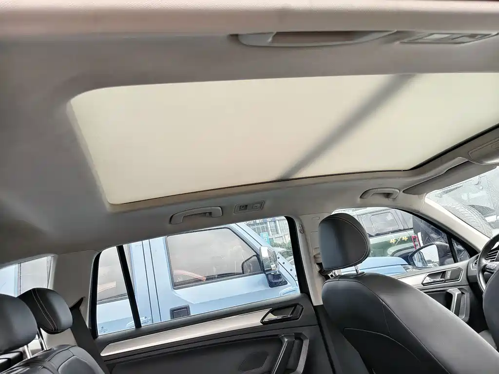 Volkswagen Tiguan L — миниатюра 13