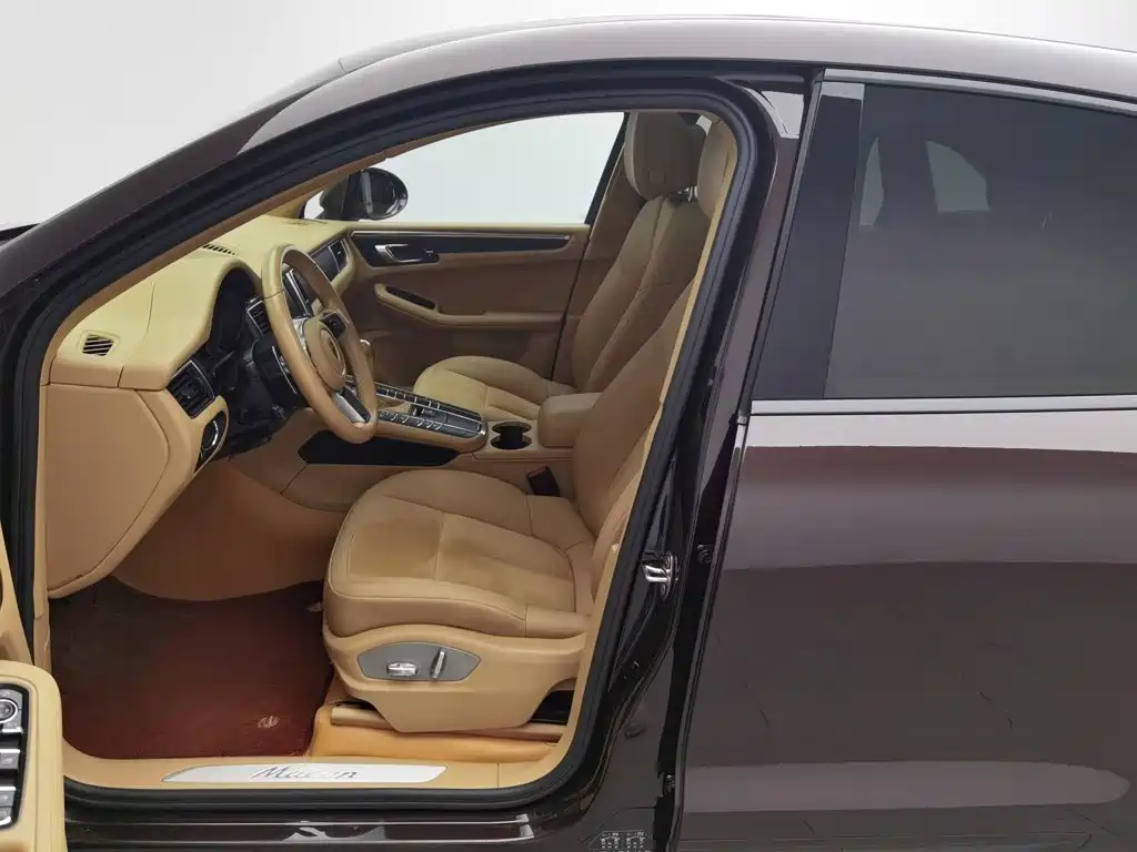 Porsche Macan — миниатюра 10