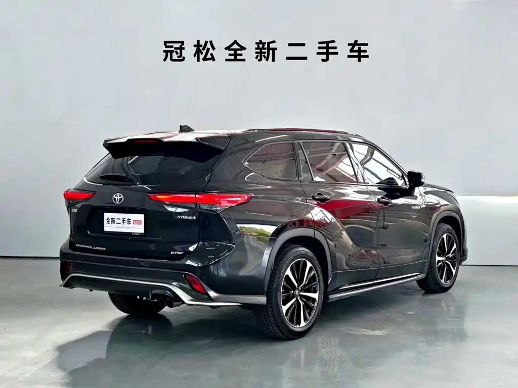 Toyota Crown Kluger — миниатюра 4