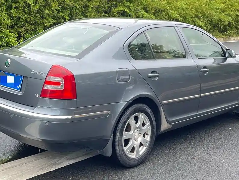 Skoda Octavia 2009 1.6L AT