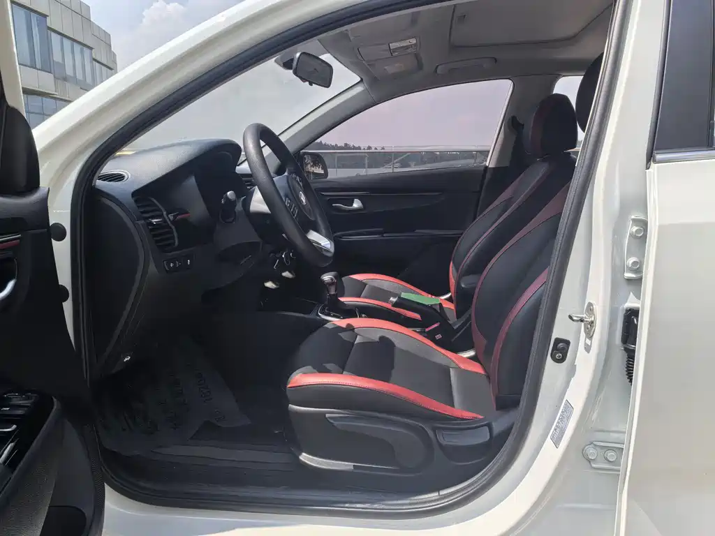 Kia KX CROSS 2018 1.6L AT