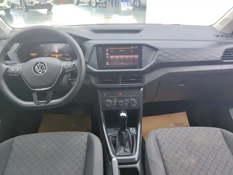 Volkswagen T-Cross — миниатюра 12