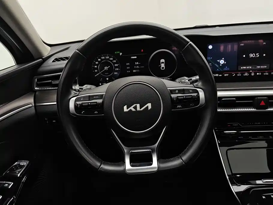 Kia K5 — миниатюра 15