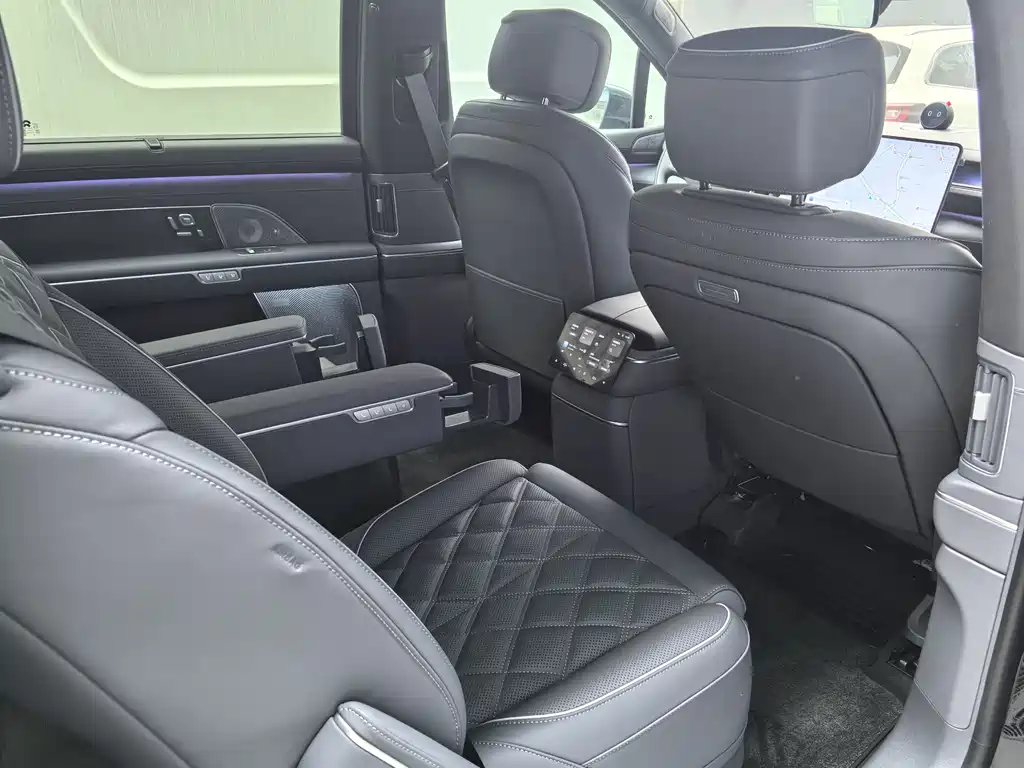 NIO ES8 2026 мест Executive Luxury