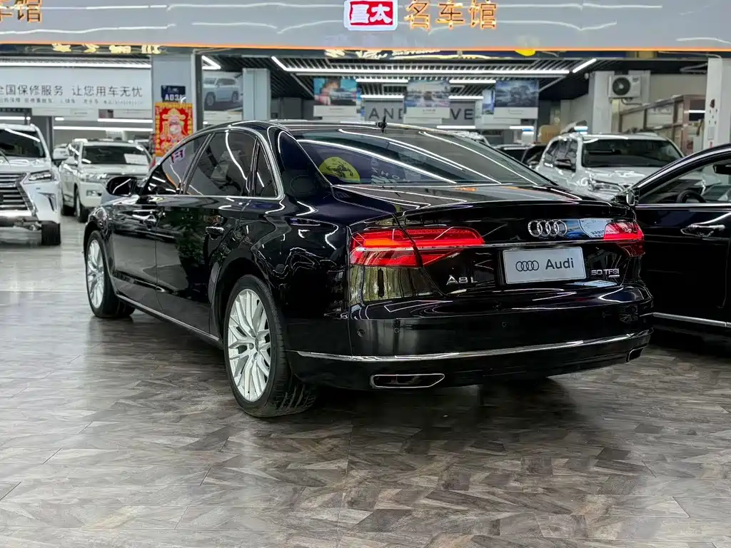 Audi A8 — миниатюра 3