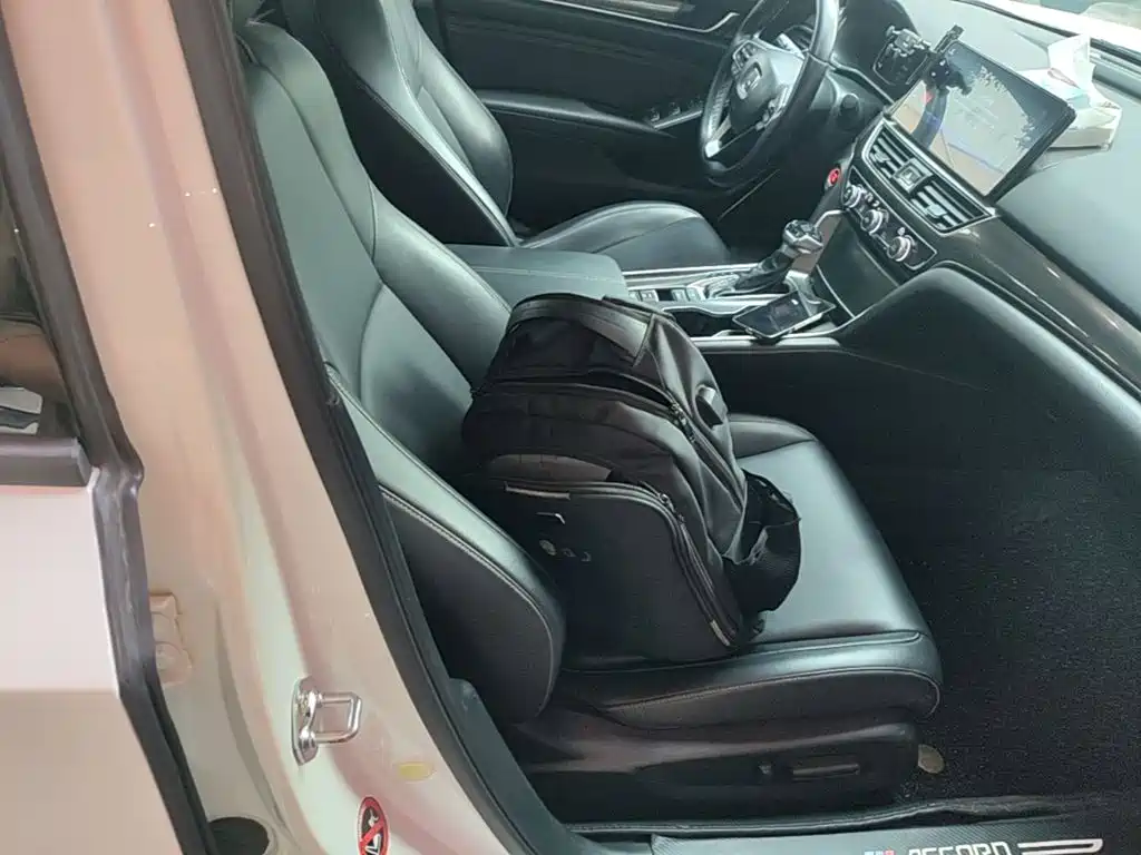Honda Accord — миниатюра 25