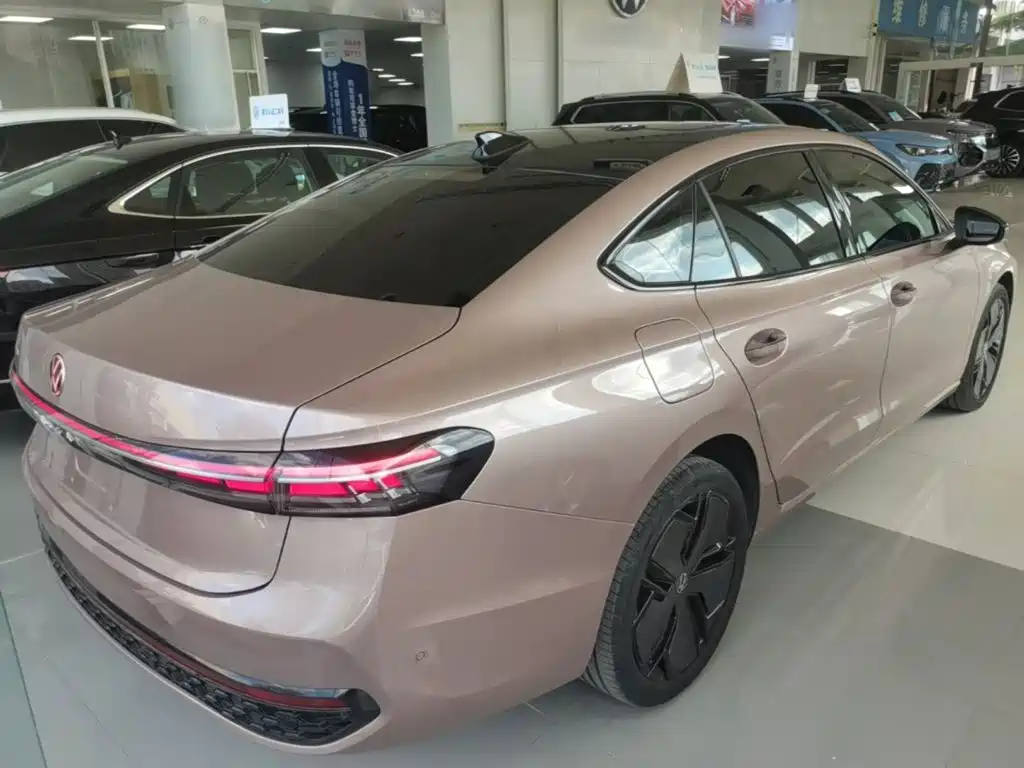 Volkswagen Passat 2025 Pro 380TSI