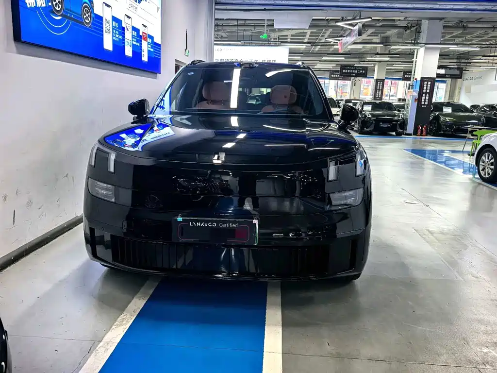 Lynk & Co 900 2025 1.5T Ultra 6 мест