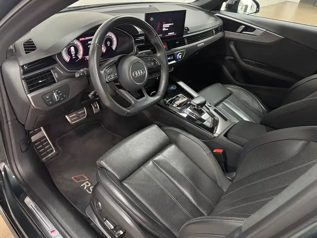 Audi A4L 2024 40 TFSI quattro RS