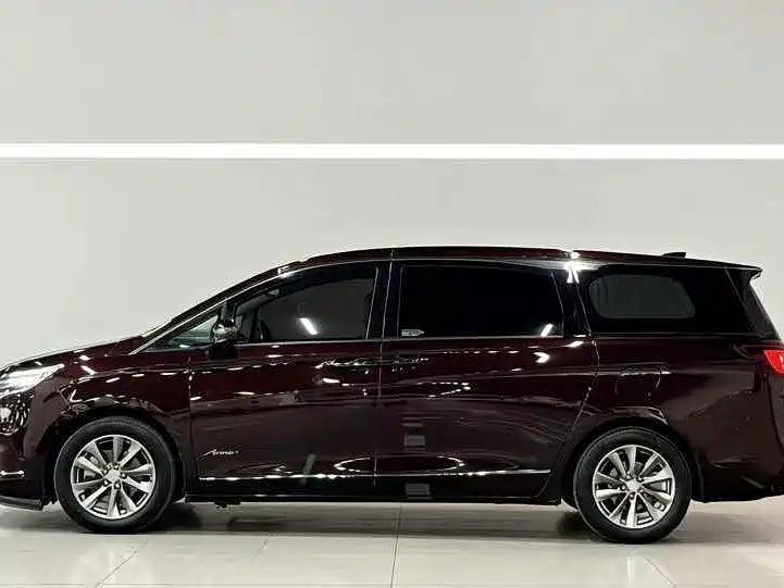 Buick GL8 — миниатюра 3