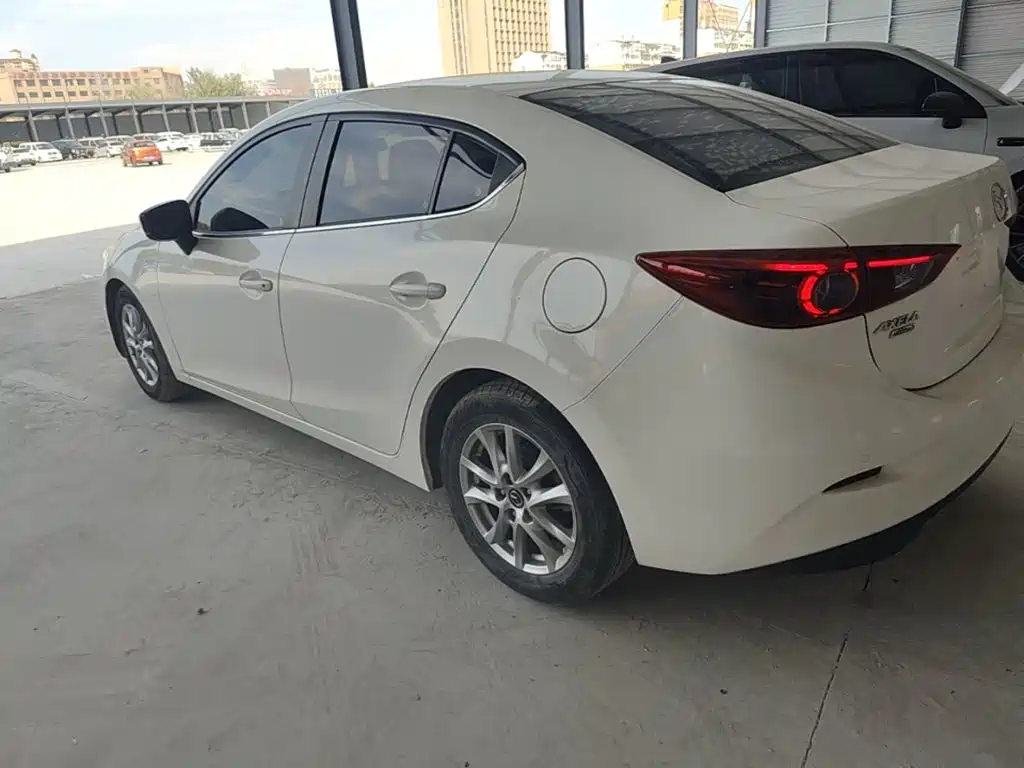 Mazda 3 Axela — миниатюра 5