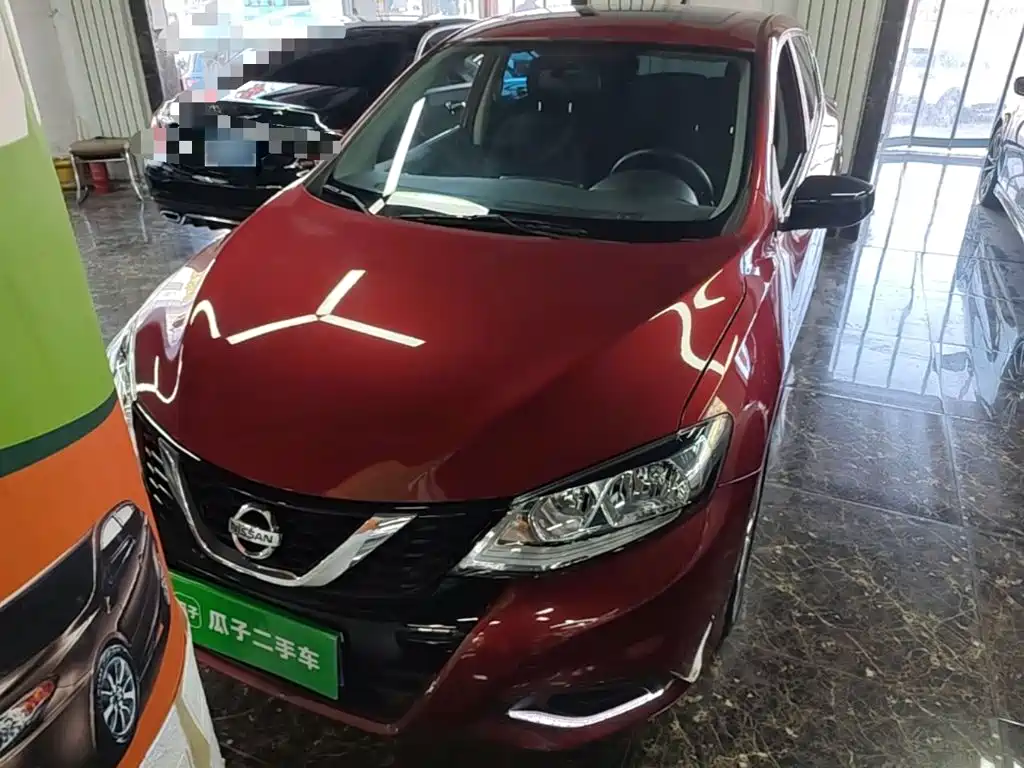 Nissan Tiida — миниатюра 3
