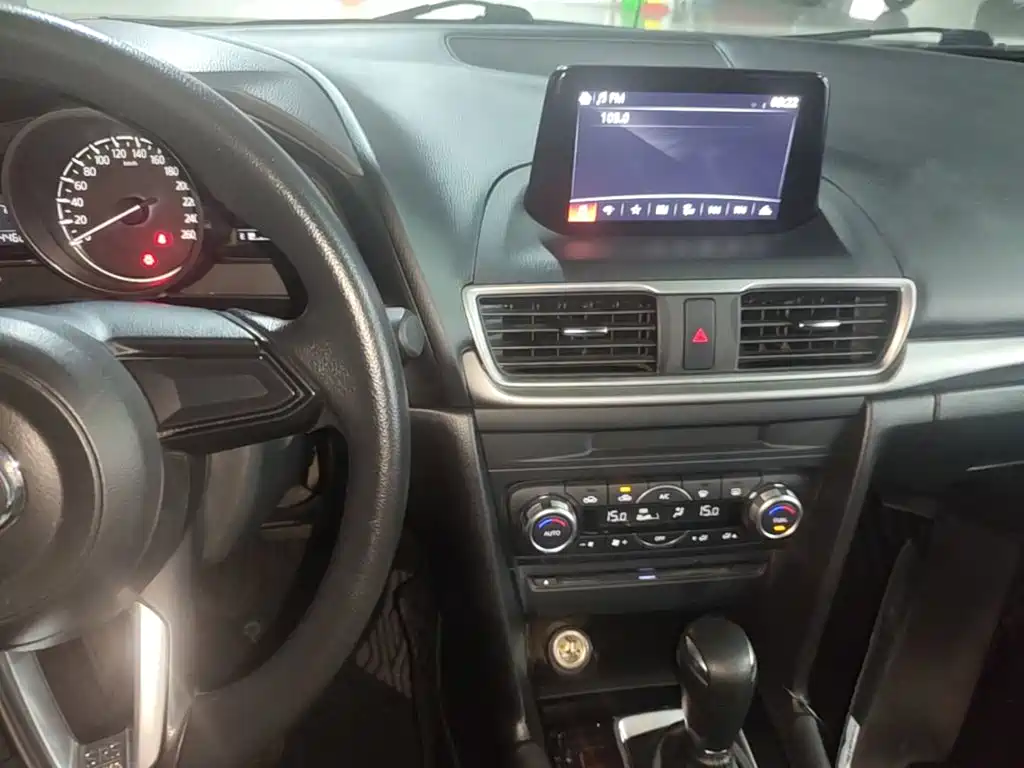 Mazda 3 Axela — миниатюра 13