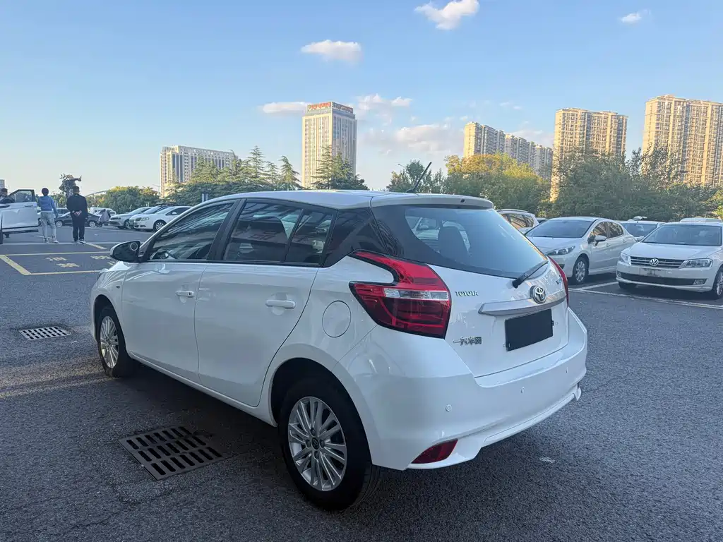 Toyota Vios FS — миниатюра 12