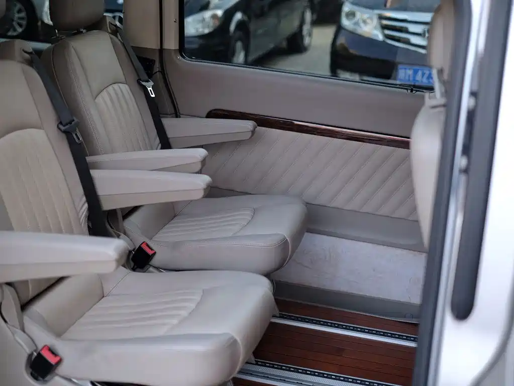 Mercedes-Benz Viano — миниатюра 58