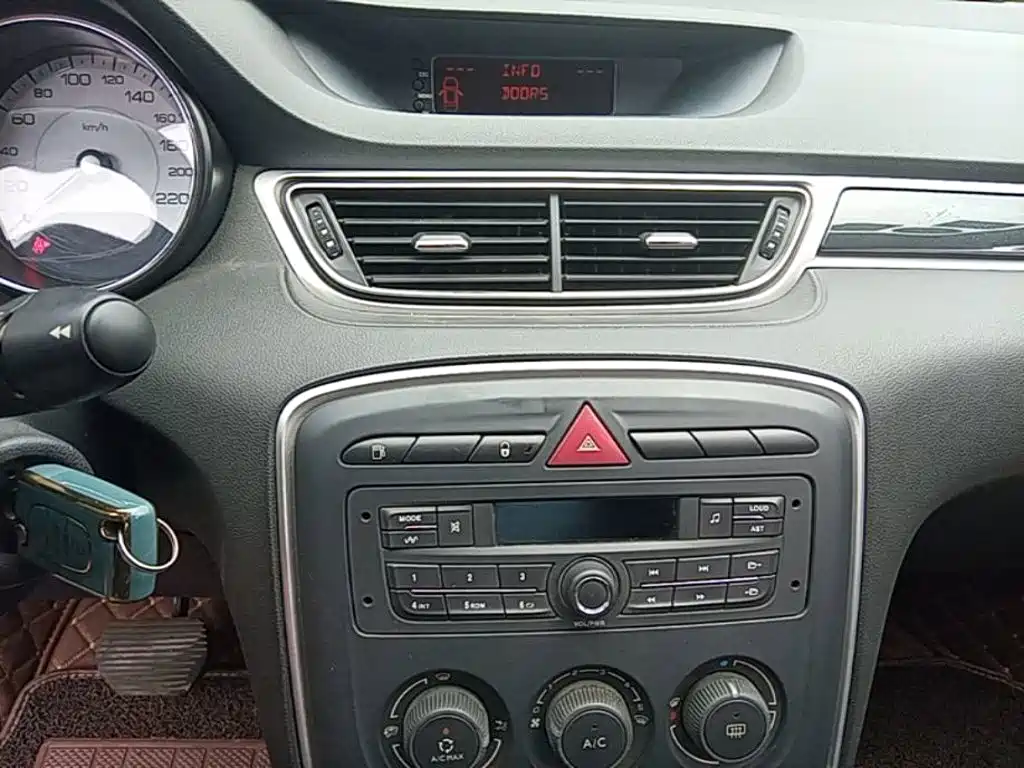 Peugeot 308 — миниатюра 13