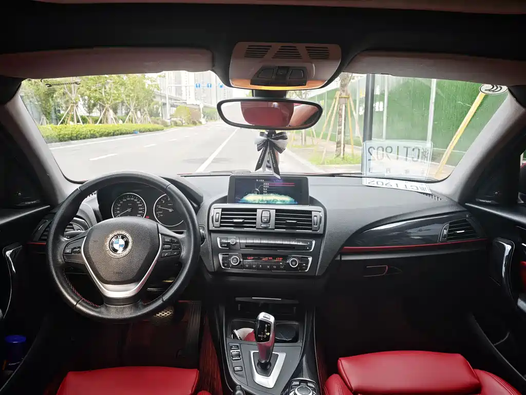 BMW 1 Series (Import) — миниатюра 4