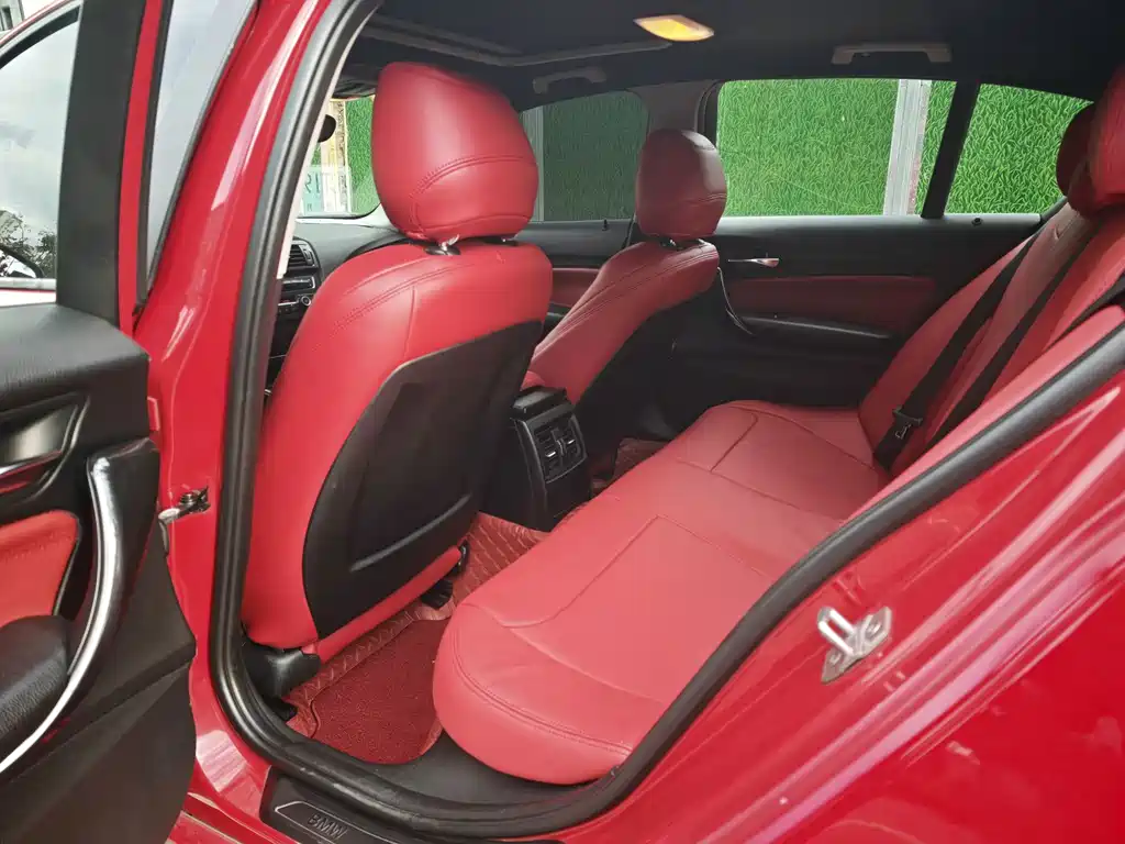 BMW 1 Series (Import) — миниатюра 6
