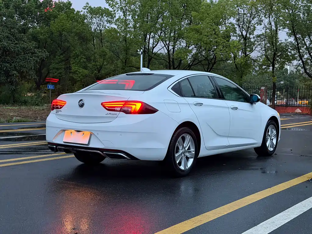 Buick Regal — миниатюра 5