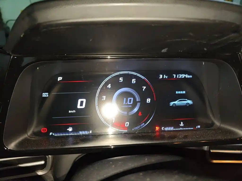 Hyundai Elantra — миниатюра 7