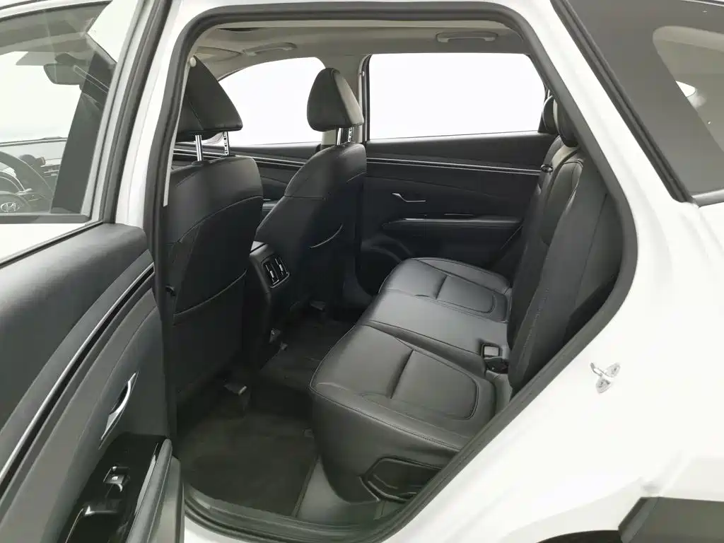 Hyundai Tucson — миниатюра 15