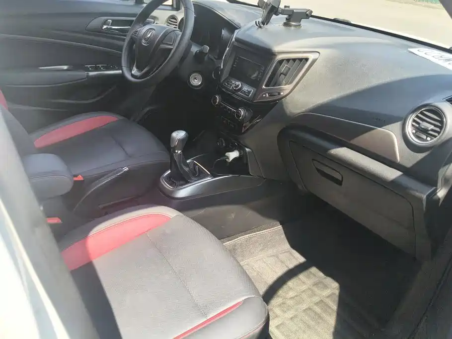 Changan CS15 — миниатюра 8