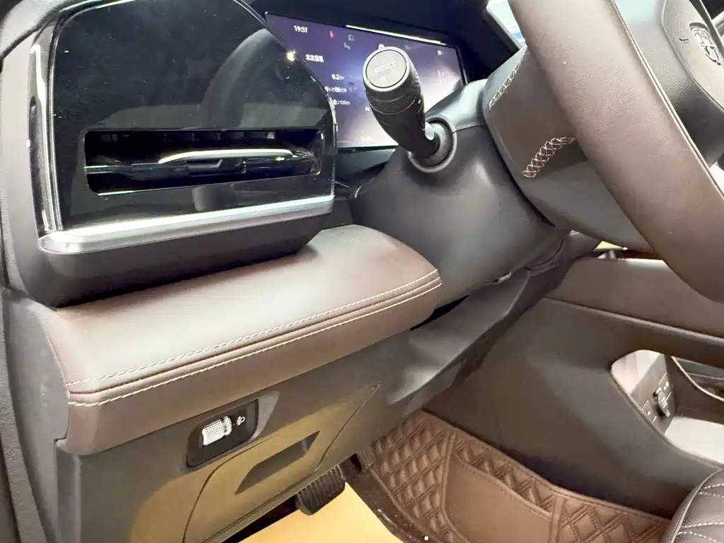 Geely Xingyue L — миниатюра 10