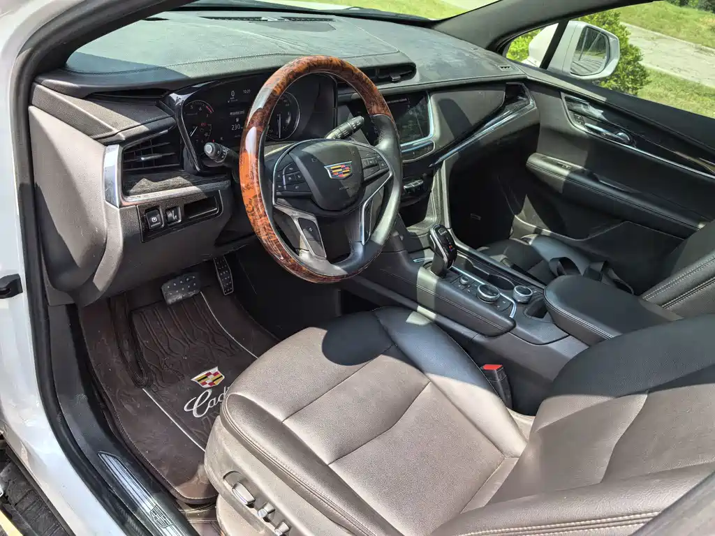 Cadillac XT5 — миниатюра 4