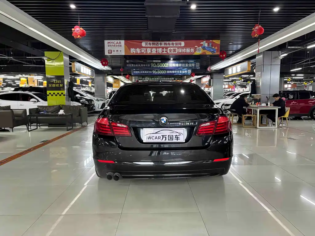 BMW 5 Series — миниатюра 9
