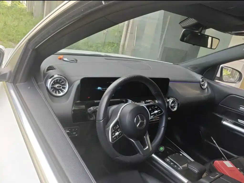 Mercedes-Benz GLA — миниатюра 3