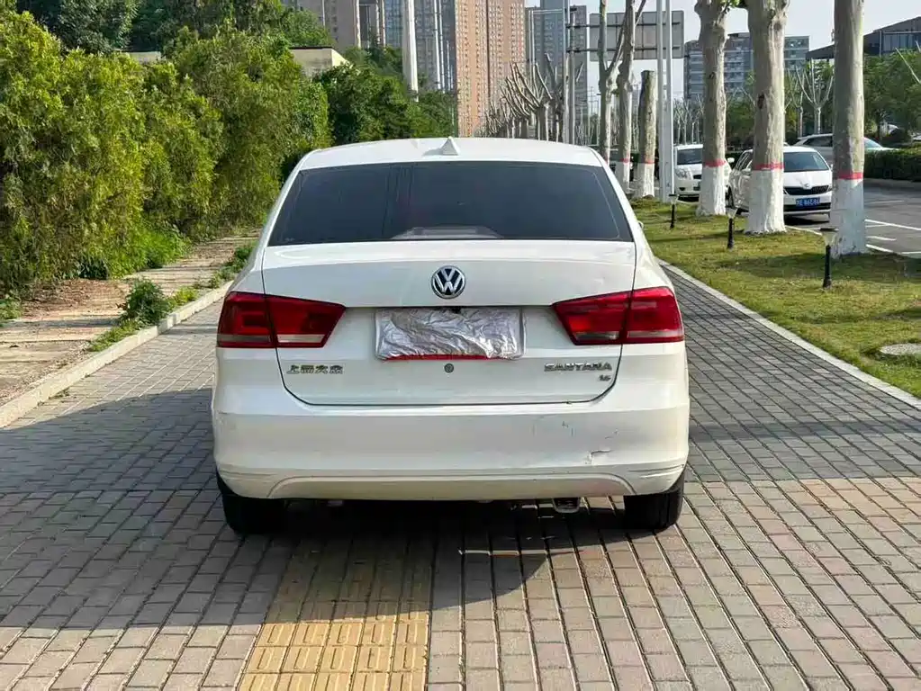 Volkswagen Santana — миниатюра 6