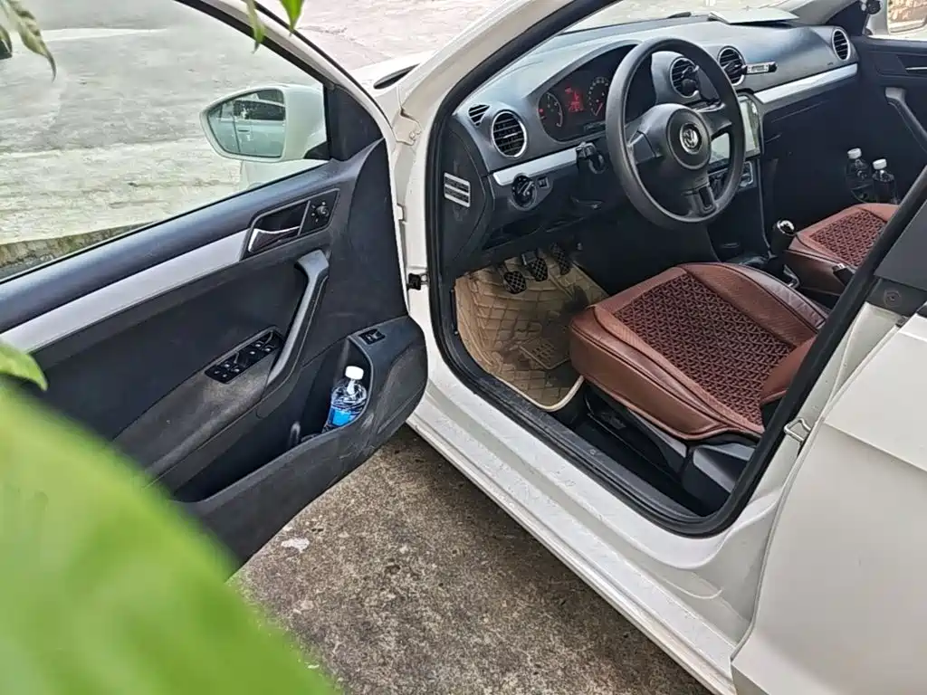 Volkswagen Jetta — миниатюра 16