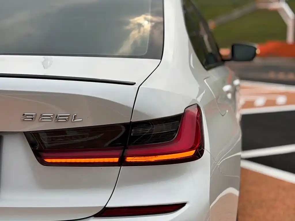 BMW 3 Series — миниатюра 6