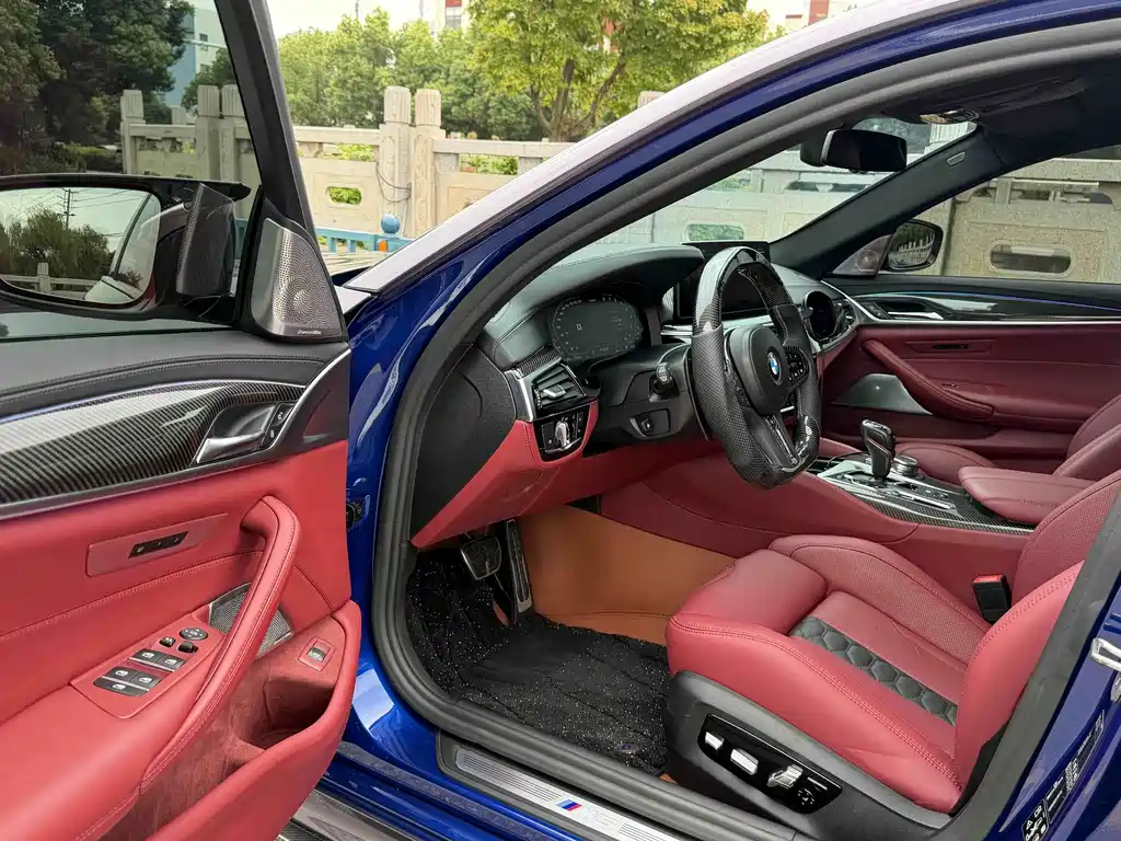 BMW M5 — миниатюра 6