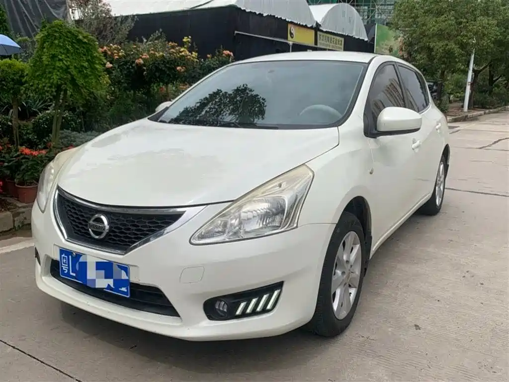 Купить Nissan Tiida