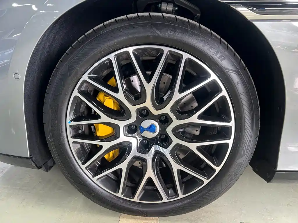 Denza Denza Z9GT — миниатюра 28
