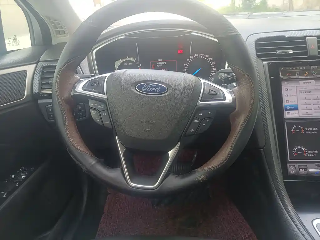 Ford Mondeo — миниатюра 9