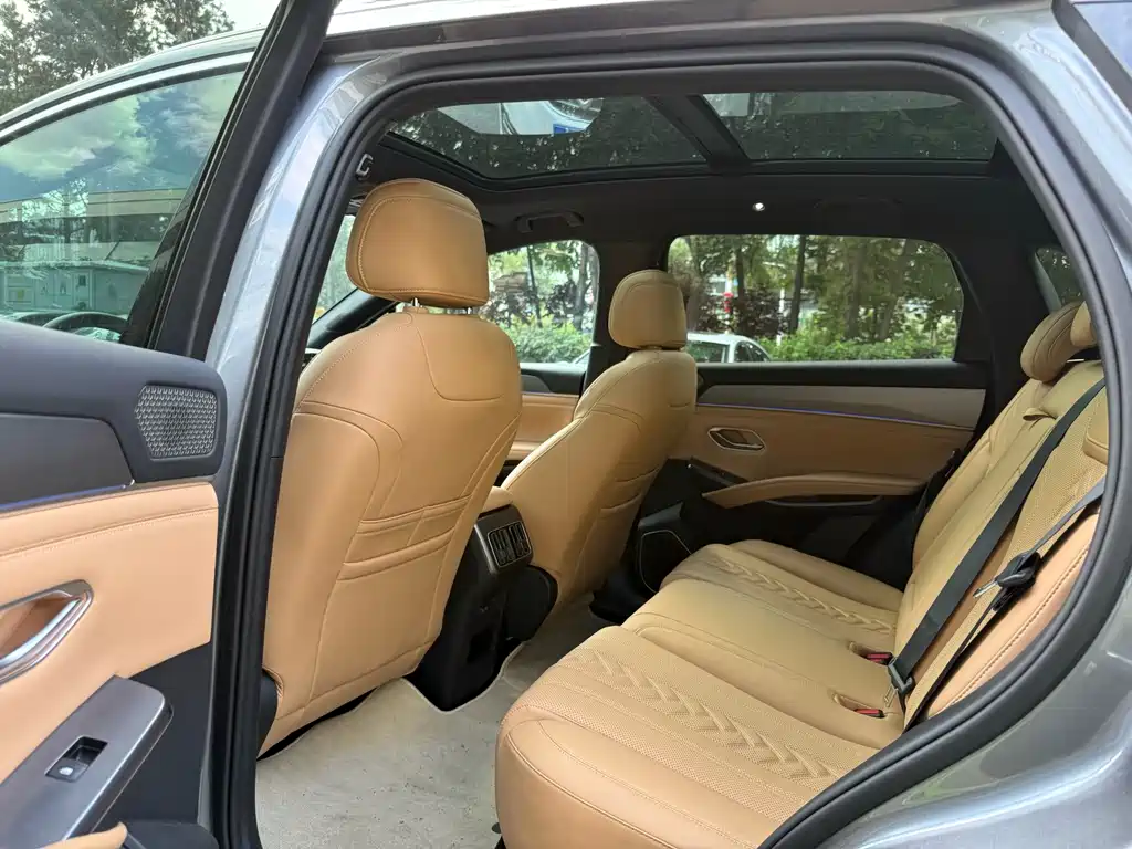 BYD L DM-i — миниатюра 5