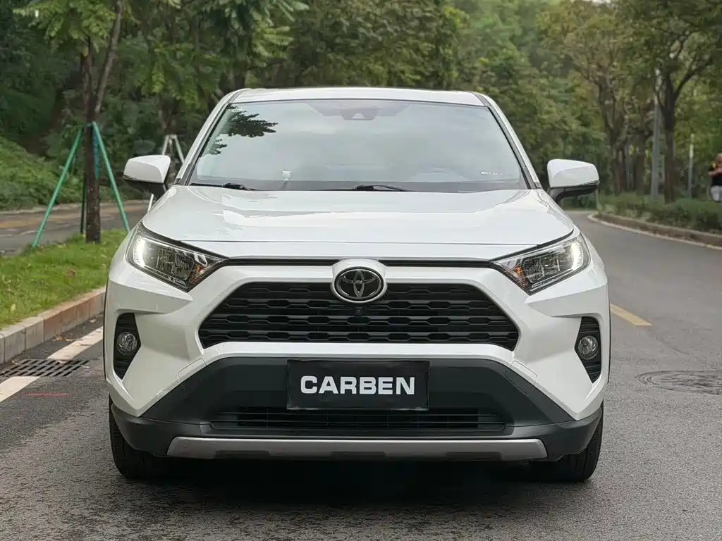 Toyota RAV4 — миниатюра 2