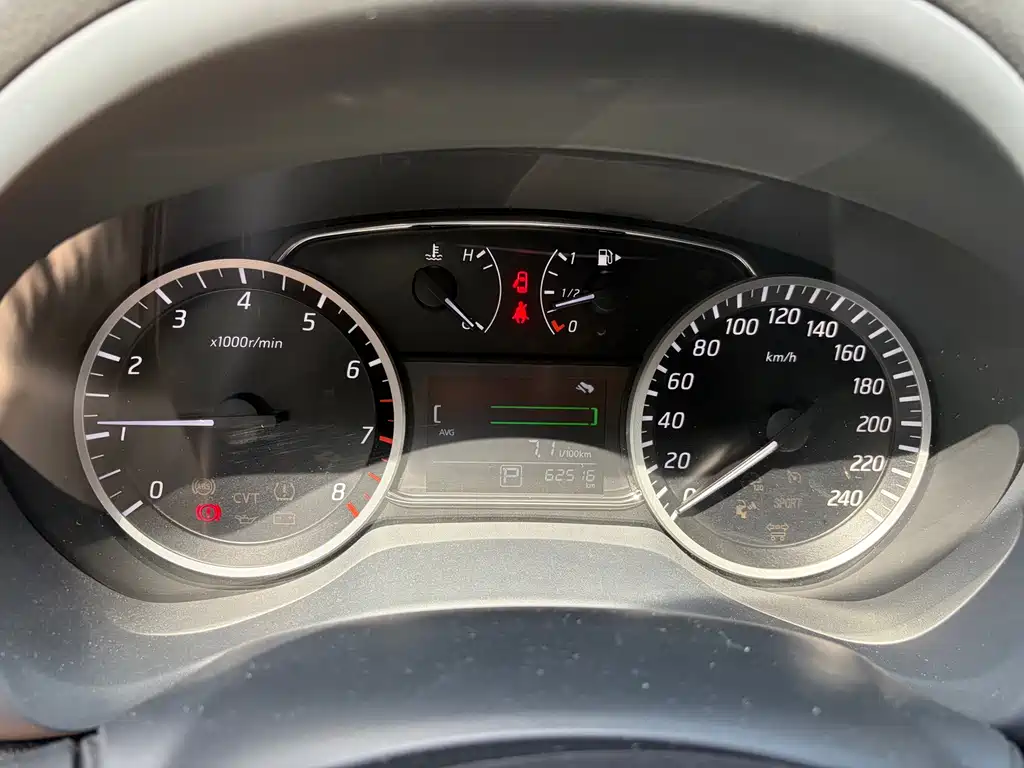 Nissan Sylphy — миниатюра 6