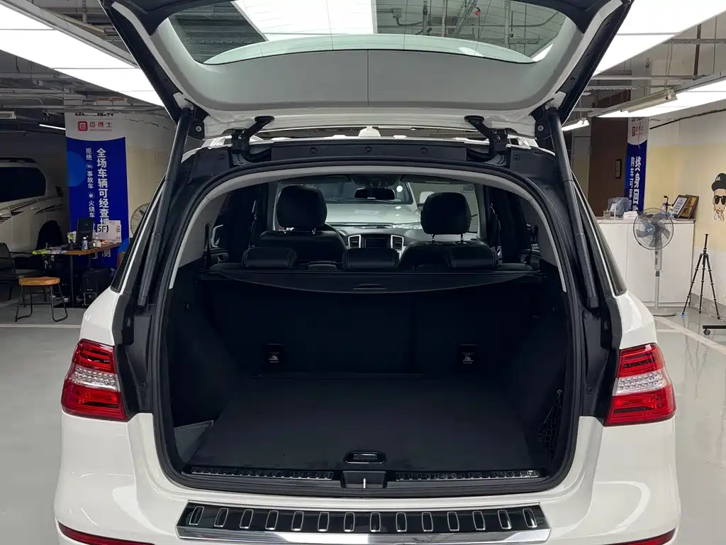 Mercedes-Benz M-Class — миниатюра 8